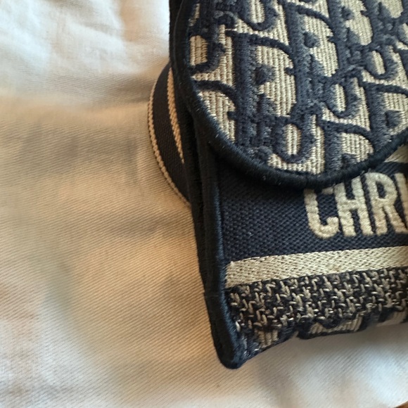 Authentic CHRISTIAN DIOR
2020 Oblique Slim Saddle Belt Pouch - Picture 11 of 16